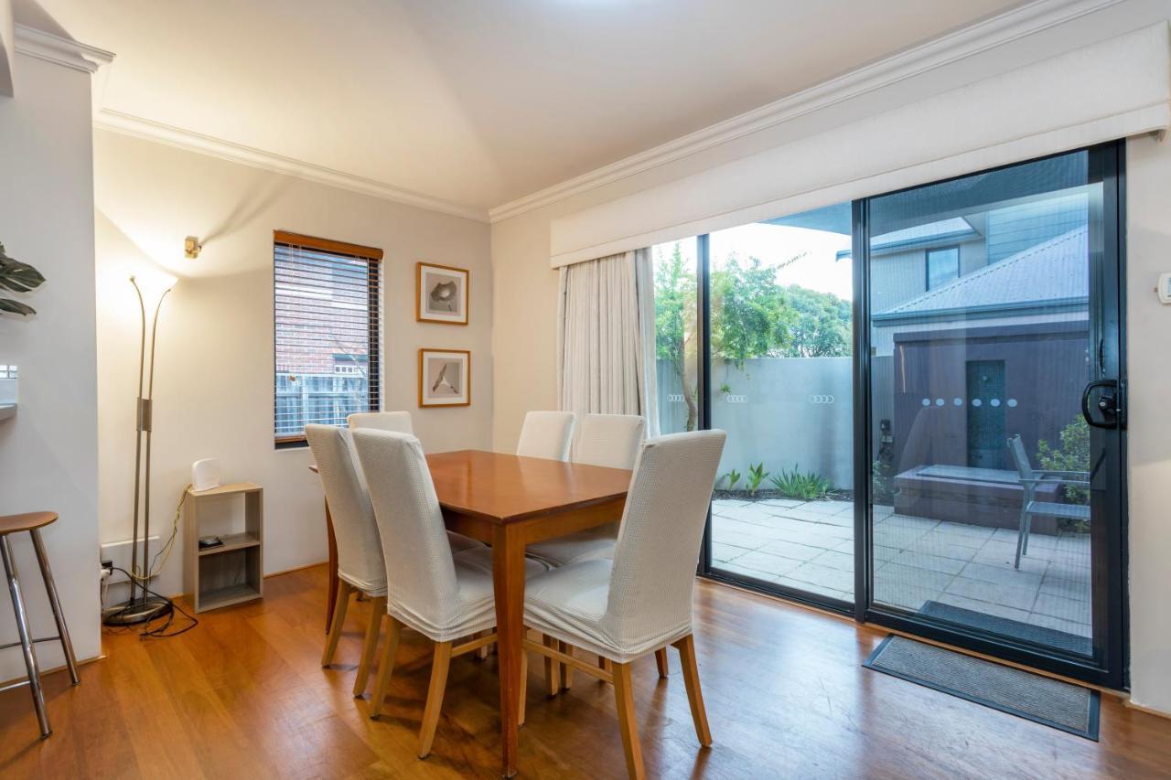 Coode Street Townhouse - Executive Escapes Villa Пърт Екстериор снимка